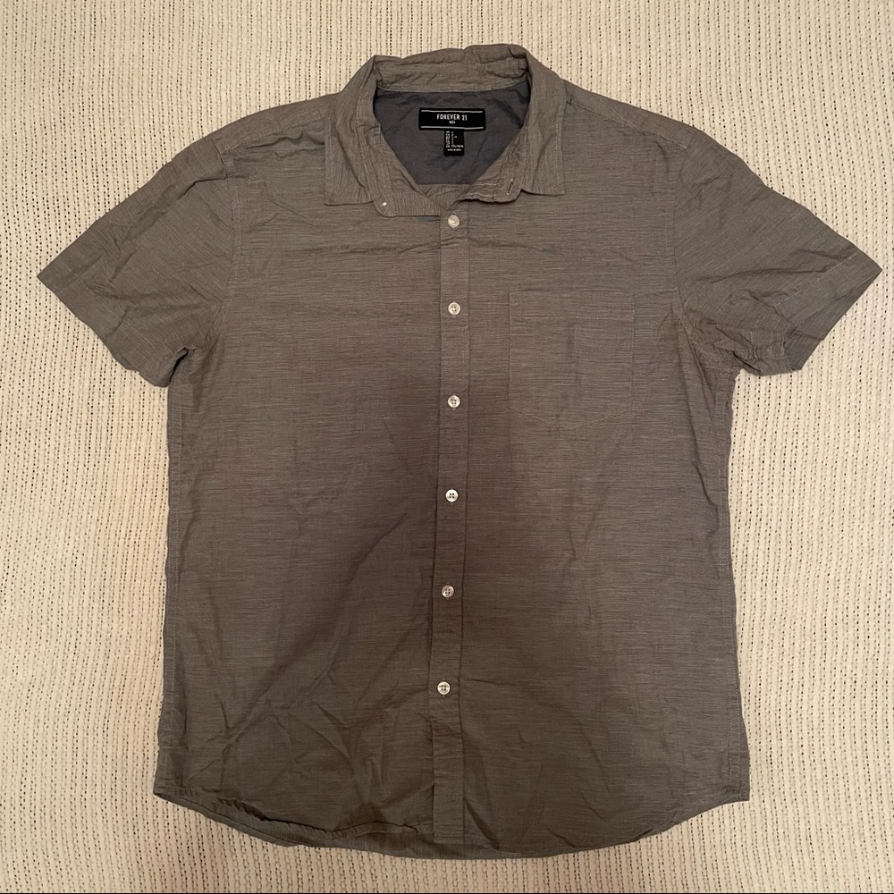 Forever 21 casual button- up shirt mens size L